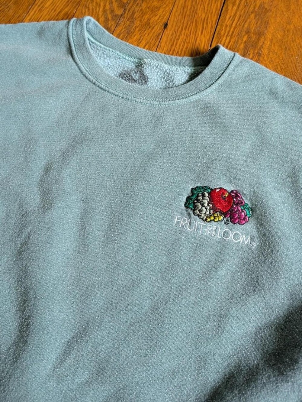 Fruit of the Loom Logo Embroidery Crewneck Sweatshirt